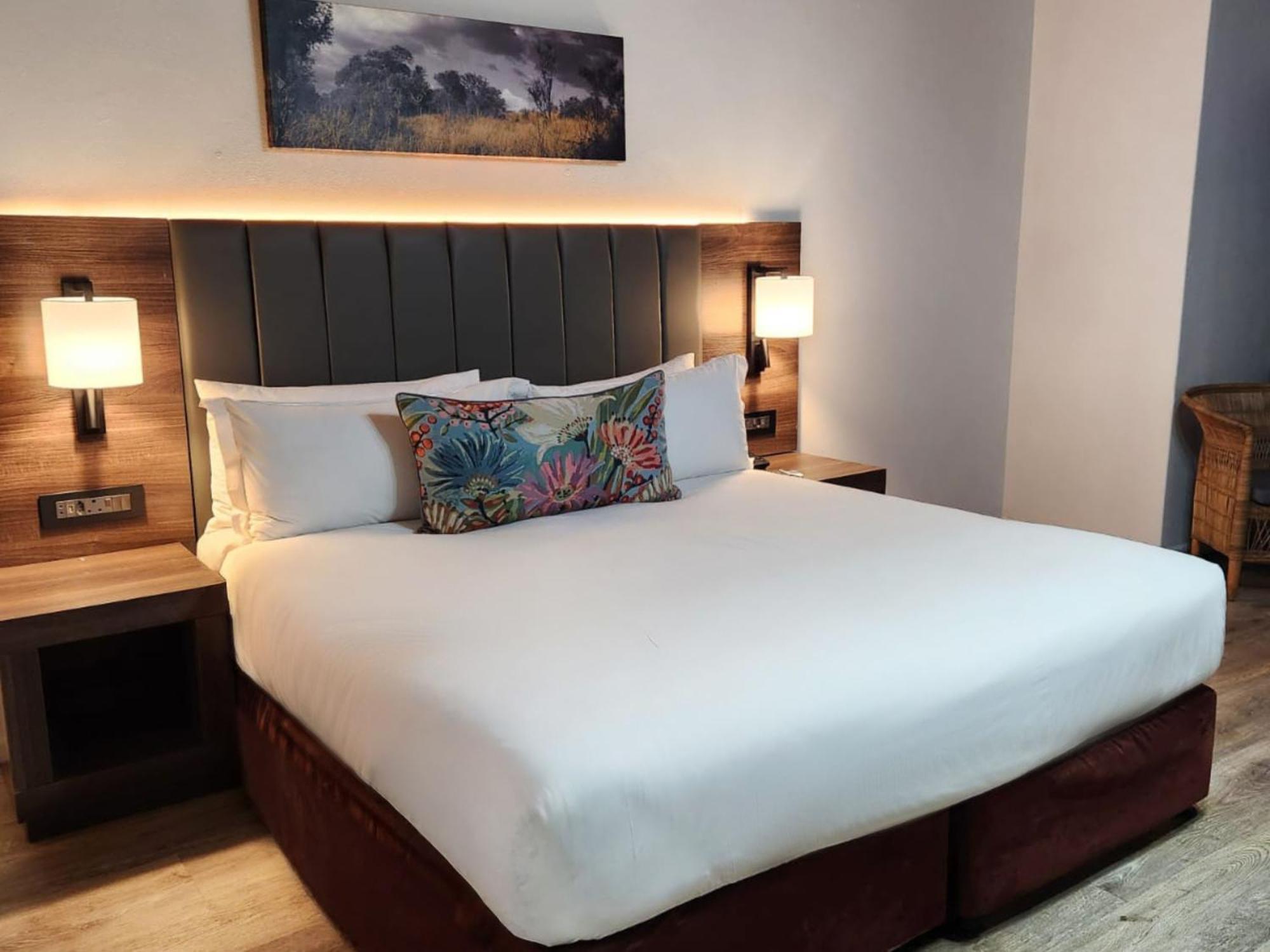 Anew Hotel Хлухлуве Экстерьер фото